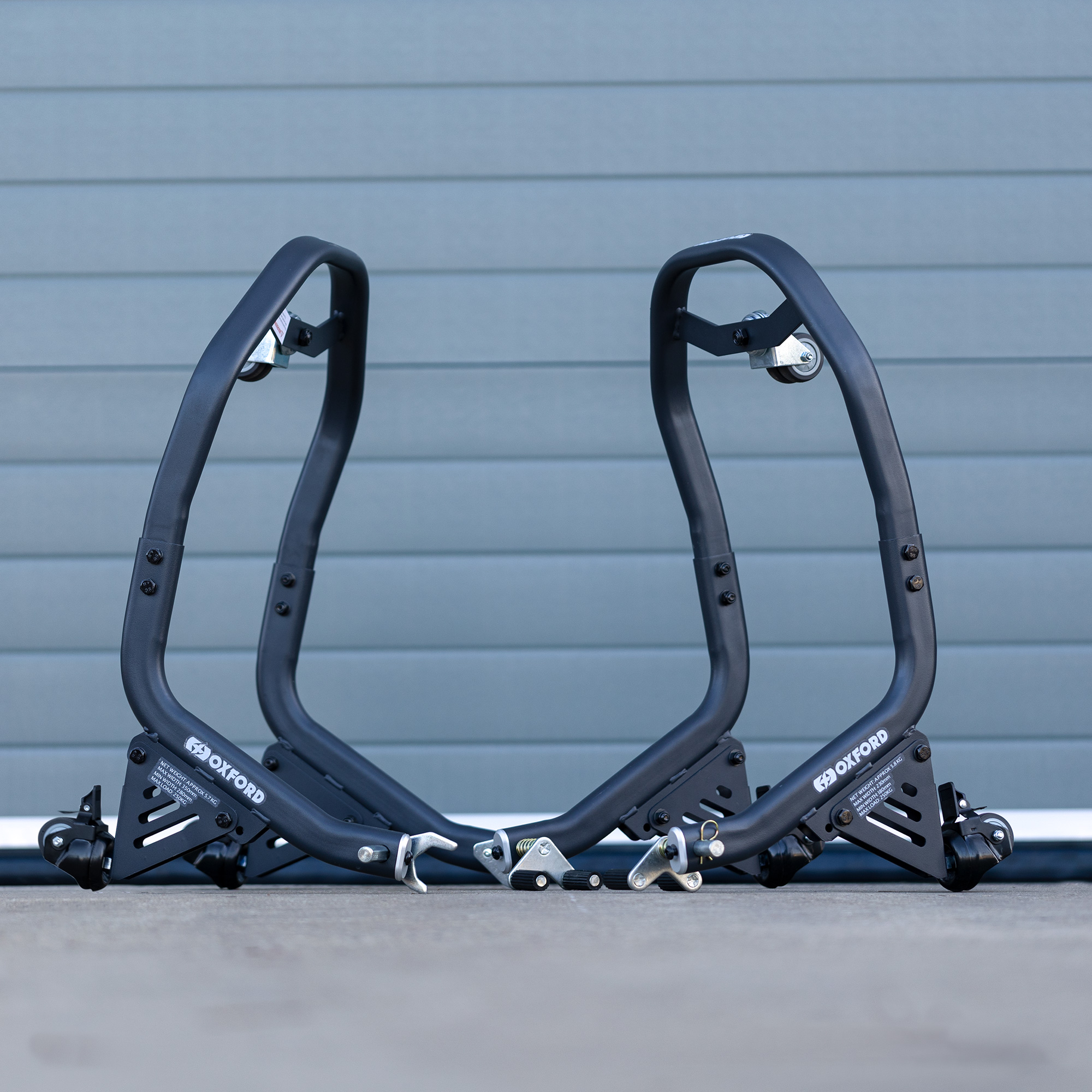 ZERO-G - Hareketli Arka Padok Stand